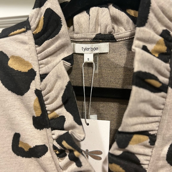 NWT Tyler Boe leopard print dress size S with ruffle collar - Picture 3 of 4